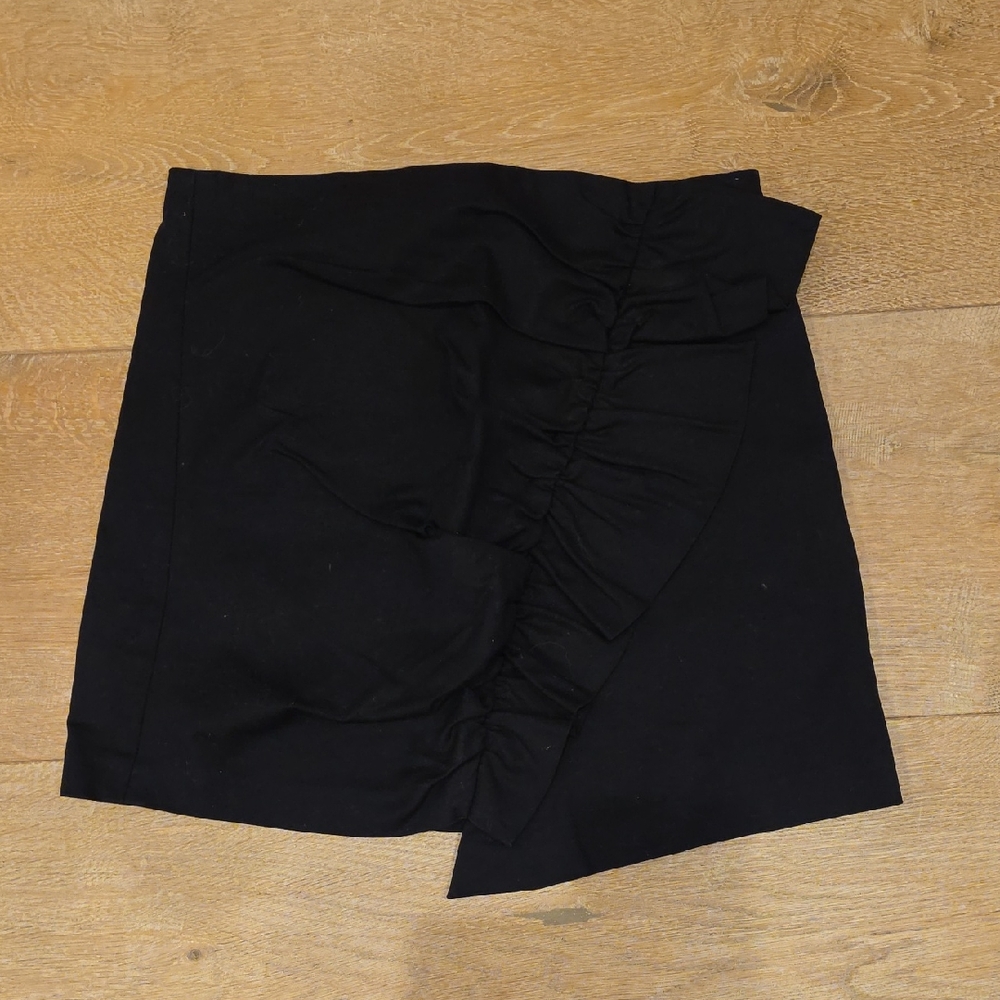 Zara Elegant ruffle and asymetrical Black Women's Mini Skirt Size S